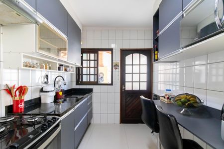 Casa de condomínio à venda com 120m², 2 quartos e 1 vaga Casa de condomínio à venda com 120m², 2 quartos e 1 vagaCozinha