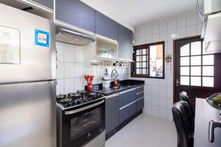 Casa de condomínio à venda com 120m², 2 quartos e 1 vaga Casa de condomínio à venda com 120m², 2 quartos e 1 vagaCozinha