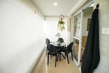 Apartamento para alugar com 62m², 1 quarto e 1 vaga Apartamento para alugar com 62m², 1 quarto e 1 vagaVaranda