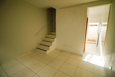 Casa de condomínio para alugar com 70m², 2 quartos e 1 vagaSala
