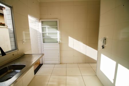 Casa de condomínio para alugar com 70m², 2 quartos e 1 vagaCozinha