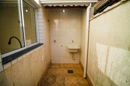 Casa de condomínio para alugar com 70m², 2 quartos e 1 vagaÁrea de Serviço