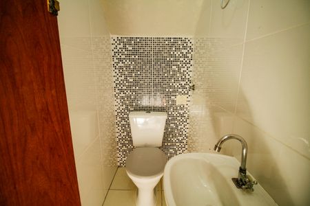 Casa de condomínio para alugar com 70m², 2 quartos e 1 vagaLavabo