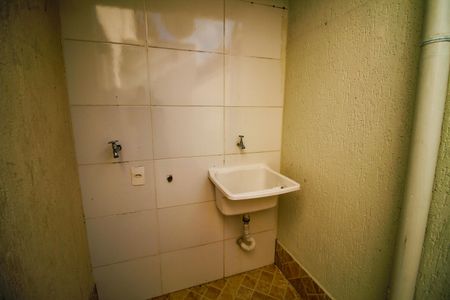 Casa de condomínio para alugar com 70m², 2 quartos e 1 vagaÁrea de Serviço