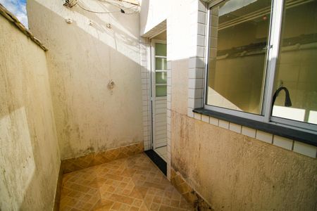Casa de condomínio para alugar com 70m², 2 quartos e 1 vagaÁrea de Serviço