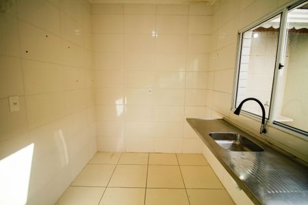 Casa de condomínio para alugar com 70m², 2 quartos e 1 vagaCozinha