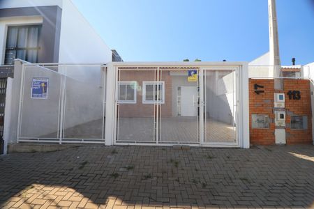 Casa para alugar com 73m², 3 quartos e 2 vagasFachada