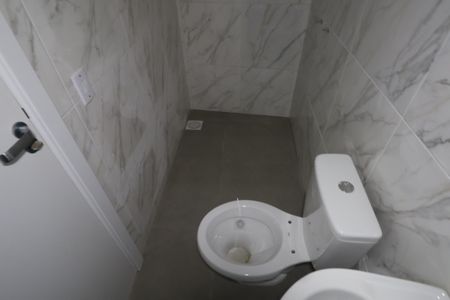 Casa para alugar com 73m², 3 quartos e 2 vagasBanheiro