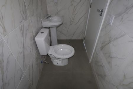 Casa para alugar com 73m², 3 quartos e 2 vagasBanheiro