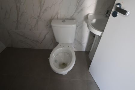 Casa para alugar com 73m², 3 quartos e 2 vagasBanheiro da Suíte