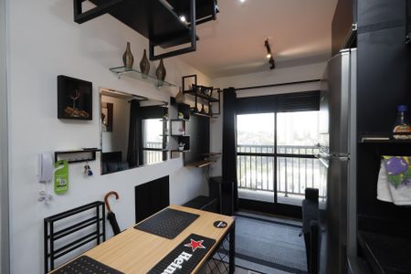  Sala / Cozinha de kitnet/studio à venda com 1 quarto, 28m² em Vila Mazzei, São Paulo
