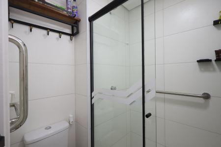 Banheiro de kitnet/studio à venda com 1 quarto, 28m² em Vila Mazzei, São Paulo