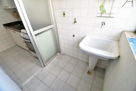 Apartamento para alugar com 65m², 2 quartos e 1 vagaÁrea de Serviço