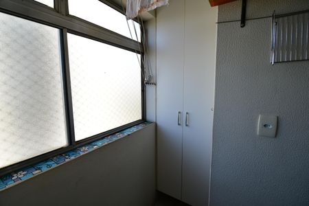 Apartamento para alugar com 65m², 2 quartos e 1 vagaÁrea de Serviço