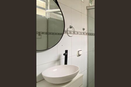 Apartamento para alugar com 80m², 2 quartos e sem vagaBanheiro da Suíte