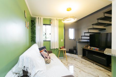 Sala de casa de condomínio para alugar com 2 quartos, 77m² em Núcleo Lageado, São Paulo