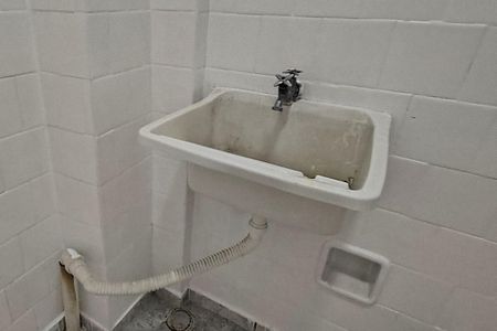 Studio para alugar com 25m², 1 quarto e sem vaga Studio para alugar com 25m², 1 quarto e sem vagaBanheiro