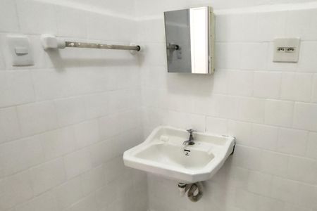 Studio para alugar com 25m², 1 quarto e sem vaga Studio para alugar com 25m², 1 quarto e sem vagaBanheiro