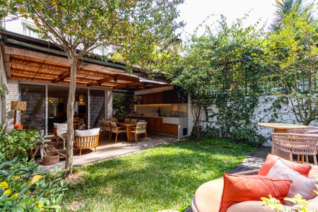 Casa à venda com 550m², 3 quartos e 2 vagas