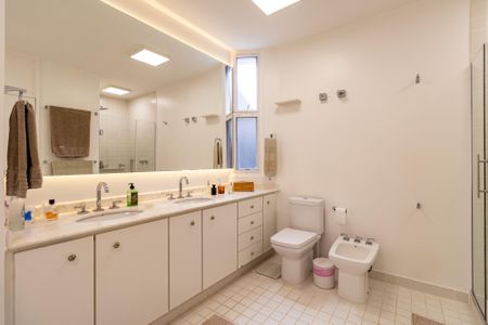 Casa à venda com 550m², 3 quartos e 2 vagas