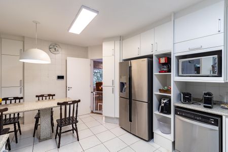 Casa à venda com 550m², 3 quartos e 2 vagas