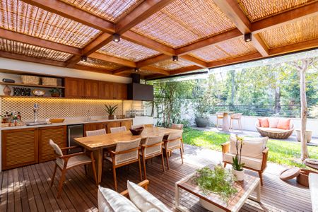 Casa à venda com 550m², 3 quartos e 2 vagas