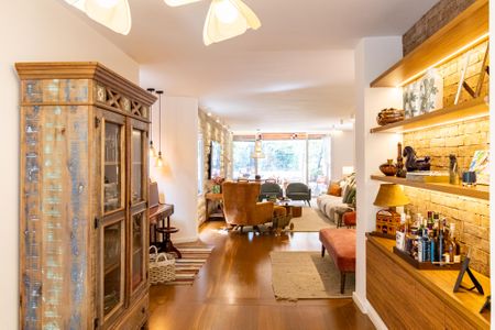 Casa à venda com 550m², 3 quartos e 2 vagas