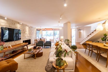 Casa à venda com 550m², 3 quartos e 2 vagas