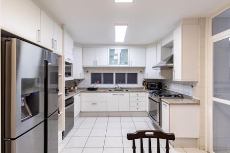 Casa à venda com 550m², 3 quartos e 2 vagas