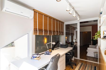 Casa à venda com 550m², 3 quartos e 2 vagas