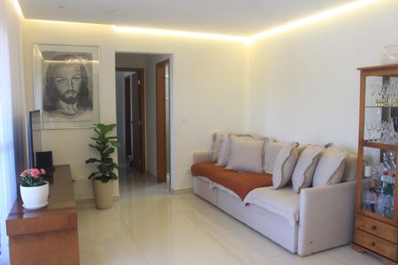 Apartamento à venda com 72m², 2 quartos e 2 vagasSala