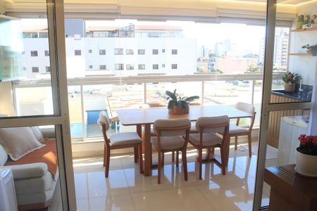 Apartamento à venda com 72m², 2 quartos e 2 vagasVaranda