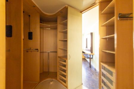 Apartamento para alugar com 292m², 4 quartos e 2 vagasCloset da suíte 1