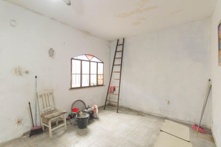 Sala de casa para alugar com 3 quartos, 120m² em Mutondo, São Gonçalo