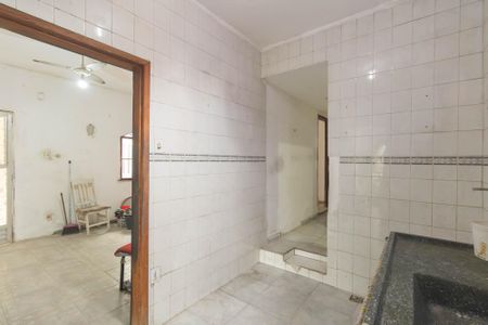 Cozinha de casa para alugar com 3 quartos, 120m² em Mutondo, São Gonçalo
