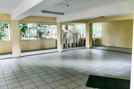 Apartamento para alugar com 46m², 2 quartos e 1 vagaÁrea comum - Salão de festas