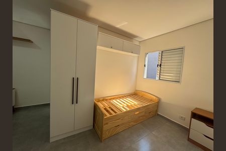 Quarto de kitnet/studio para alugar com 1 quarto, 25m² em Km 18, Osasco