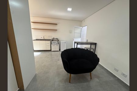 Sala de kitnet/studio para alugar com 1 quarto, 25m² em Km 18, Osasco