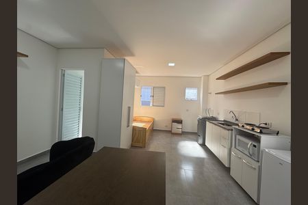 Sala/Cozinha/Quarto de kitnet/studio para alugar com 1 quarto, 25m² em Km 18, Osasco