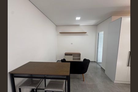 Sala de kitnet/studio para alugar com 1 quarto, 25m² em Km 18, Osasco