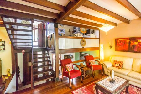 Sala  de casa de condomínio para alugar com 3 quartos, 240m² em Centro de Apoio I (alphaville), Santana de Parnaíba