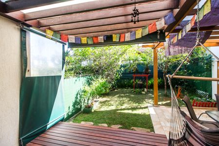 Casa de condomínio à venda com 240m², 3 quartos e 2 vagas Casa de condomínio à venda com 240m², 3 quartos e 2 vagasVista da Sala