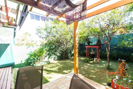 Casa de condomínio à venda com 240m², 3 quartos e 2 vagas Casa de condomínio à venda com 240m², 3 quartos e 2 vagasÁrea gourmet