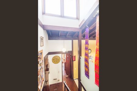 Casa de condomínio à venda com 240m², 3 quartos e 2 vagas Casa de condomínio à venda com 240m², 3 quartos e 2 vagasVista
