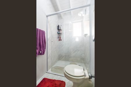 Casa de condomínio à venda com 240m², 3 quartos e 2 vagas Casa de condomínio à venda com 240m², 3 quartos e 2 vagasSuíte