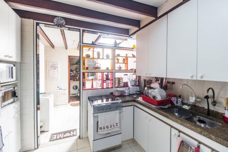 Casa de condomínio à venda com 240m², 3 quartos e 2 vagas Casa de condomínio à venda com 240m², 3 quartos e 2 vagasCozinha