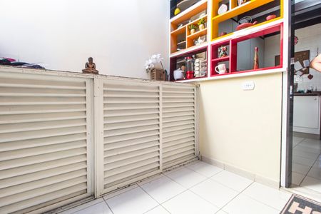 Casa de condomínio à venda com 240m², 3 quartos e 2 vagas Casa de condomínio à venda com 240m², 3 quartos e 2 vagasÁrea de Serviço