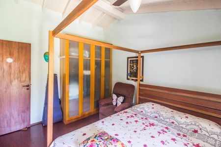 Casa de condomínio à venda com 240m², 3 quartos e 2 vagas Casa de condomínio à venda com 240m², 3 quartos e 2 vagasQuarto 2