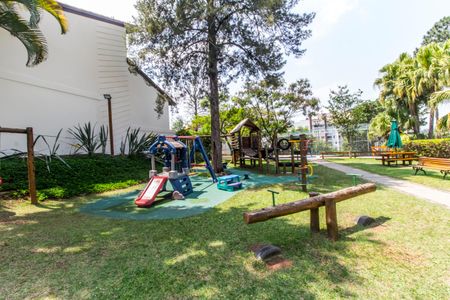 Casa de condomínio à venda com 240m², 3 quartos e 2 vagas Casa de condomínio à venda com 240m², 3 quartos e 2 vagasÁrea comum - Playground