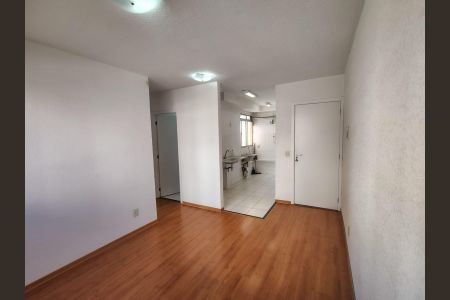 Sala de apartamento para alugar com 2 quartos, 40m² em São Pedro, Osasco
